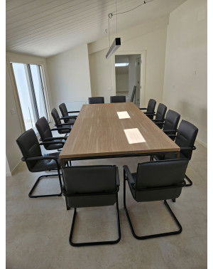 Tavolo riunioni